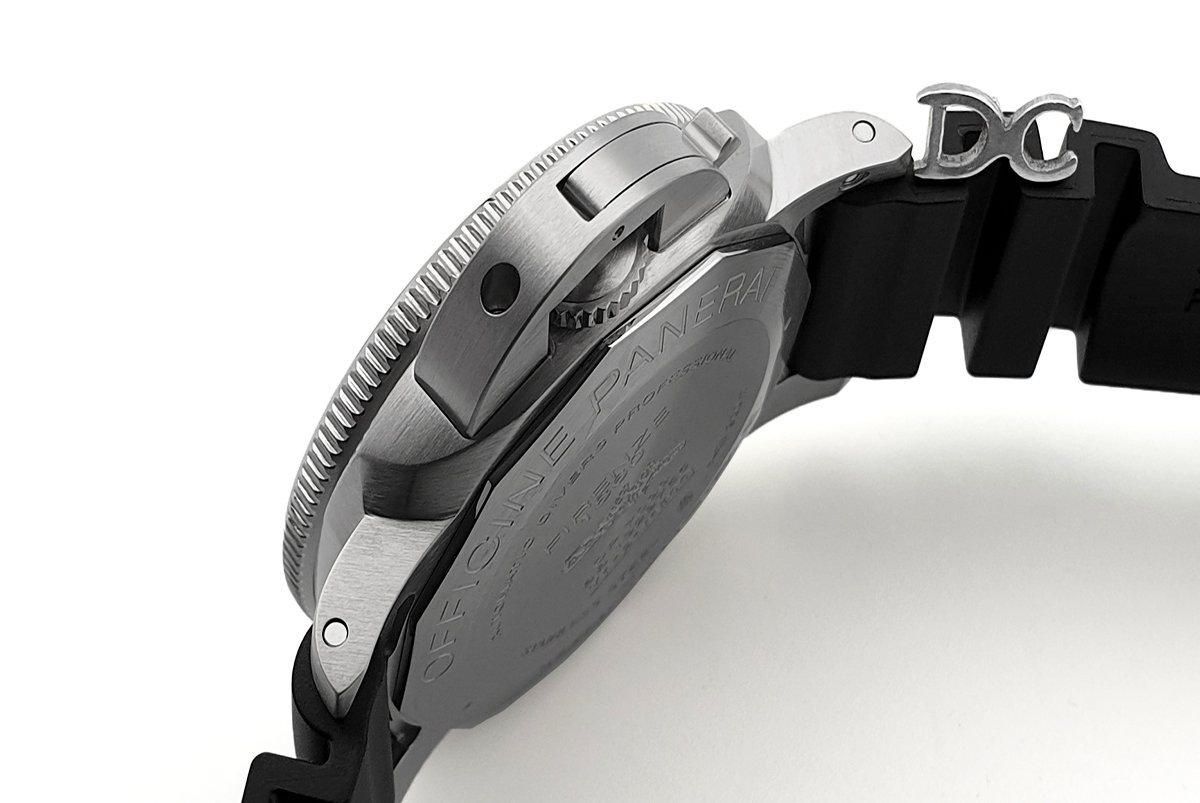 PAM683 Luminor Marina Submersible